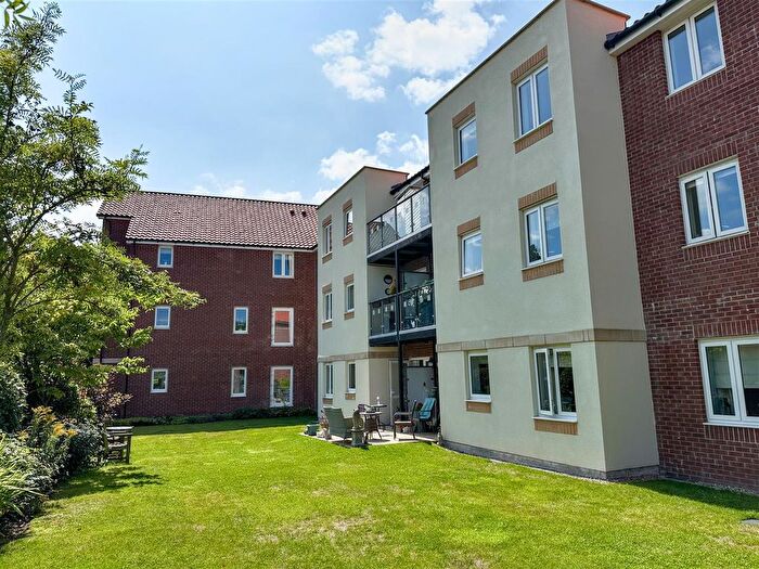 2 Bedroom Flat For Sale In Stillington Road, Easingwold, York, YO61