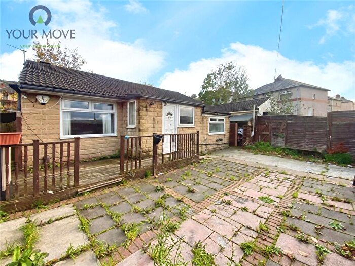 3 Bedroom Bungalow For Sale In Hainworth Wood Road North, Keighley, West Yorkshire, BD21