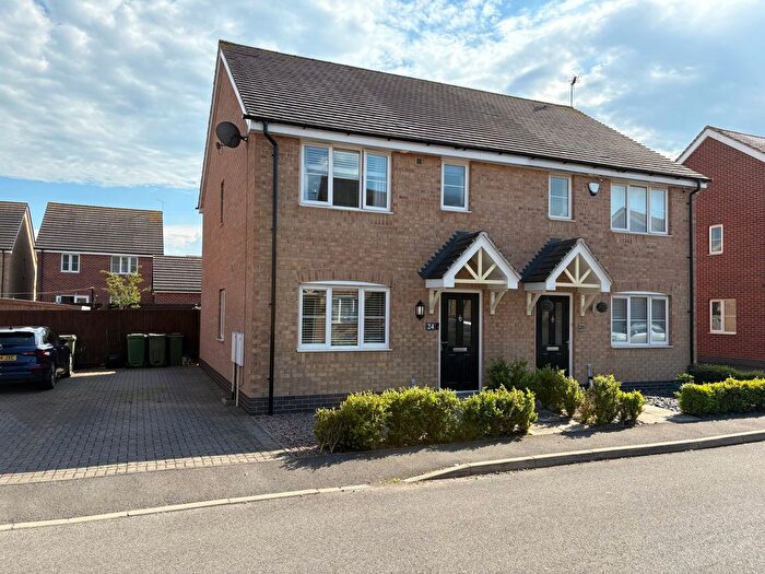 3 Bedroom Semi-Detached House For Sale In Poppy Close, Countesthorpe, Leicester, LE8