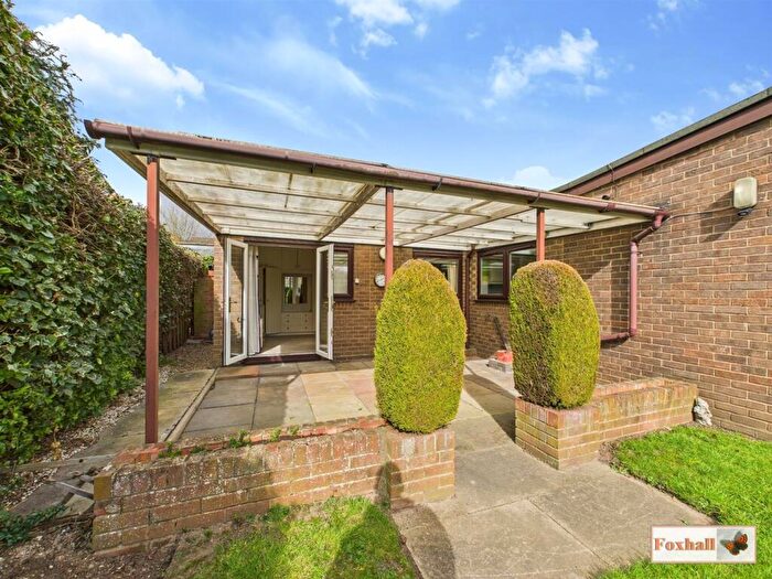 2 Bedroom Semi-Detached Bungalow For Sale In Sunfield Close, Ipswich, IP4