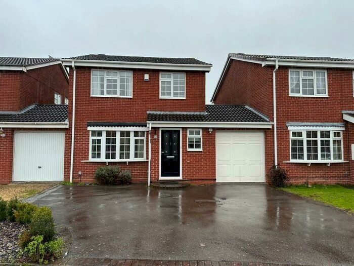 3 Bedroom Link Detached House To Rent In Luddington Road, Solihull, B92