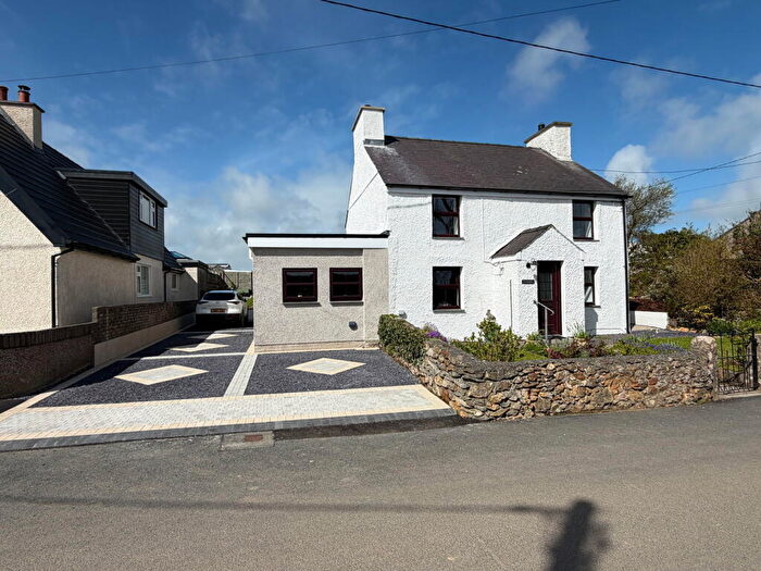 4 Bedroom Detached House For Sale In Rhosybol, Amlwch, LL68