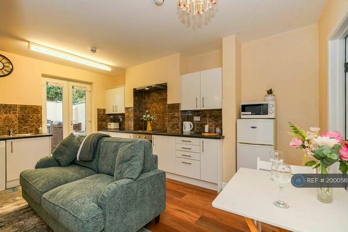 1 Bedroom Flat To Rent In Eccles Town Centre, Eccles, M30