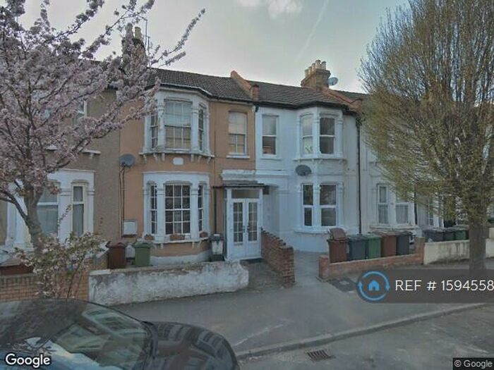 2 Bedroom Flat To Rent In Claude Road, Leyton, E10