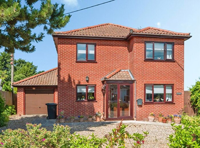 4 Bedroom Detached House For Sale In Colby Road, Banningham, Norwich, NR11