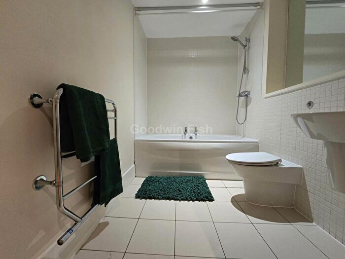 2 Bedroom Apartment To Rent In Cambridge Street, Manchester, M1