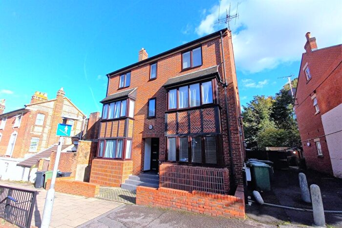 2 Bedroom Flat To Rent In Winchester City Centre, SO23