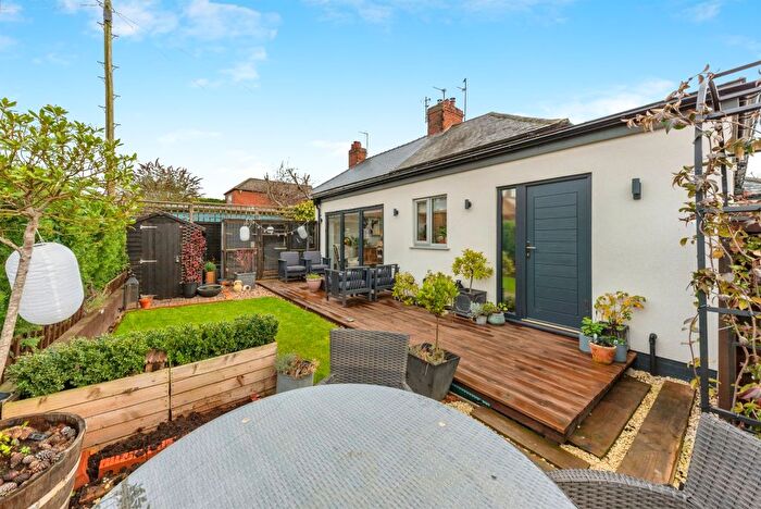 2 Bedroom End Terrace House For Sale In Newton Way, Woolsthorpe By Colsterworth, Grantham, NG33