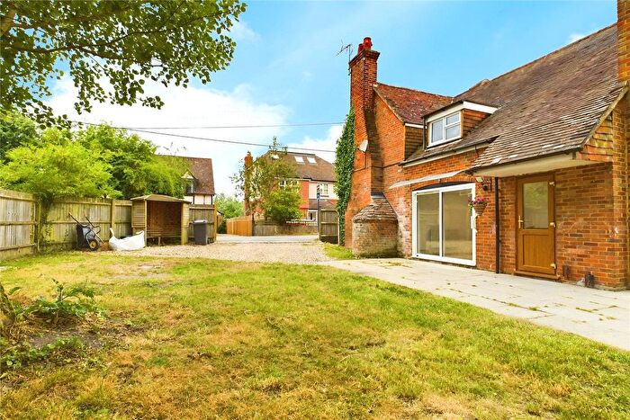 4 Bedroom Detached House For Sale In Mill Lane, Padworth, Reading, Berkshire, RG7