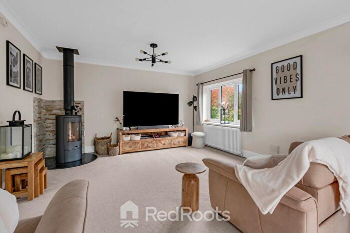 4 Bedroom Detached House For Sale In High Street, Wroot, Doncaster, Lincolnshire, DN9