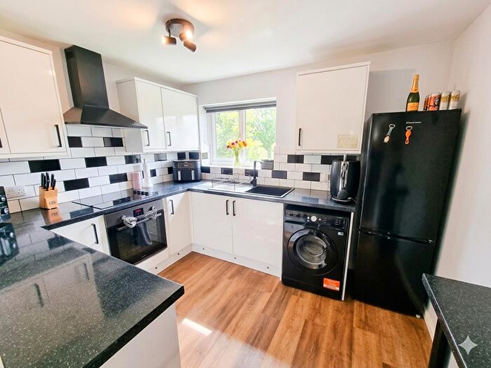 3 Bedroom Flat For Sale In Howe Road, Gosport, PO13