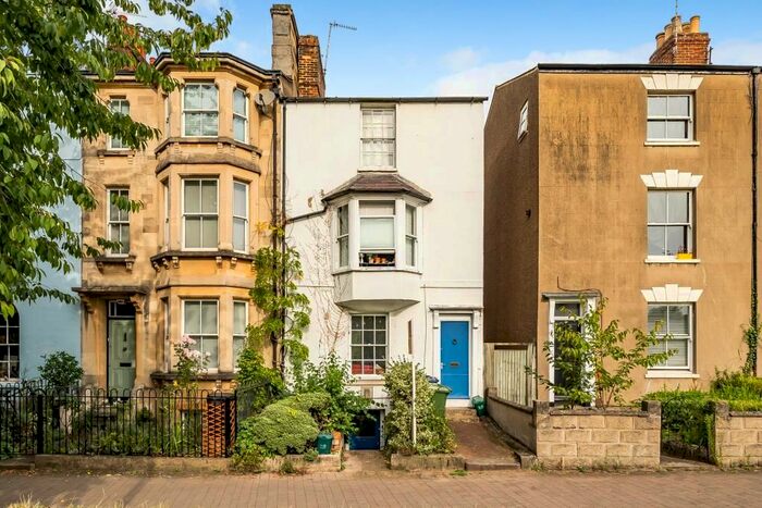 1 Bedroom Flat To Rent In London Place, St Clements, OX4