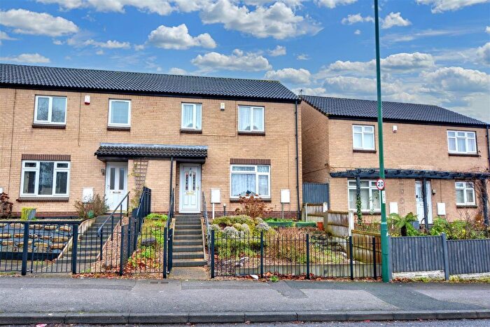 3 Bedroom Terraced House For Sale In Beacon Hill Rise, Nottingham, NG3