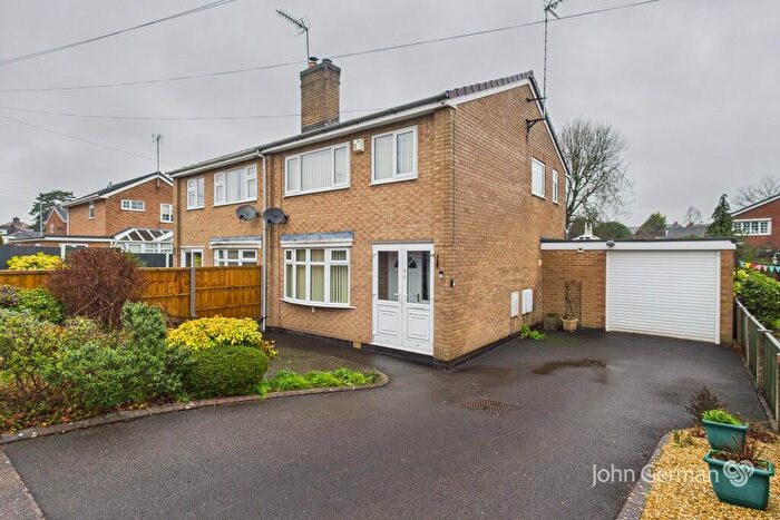 3 Bedroom Semi Detached House For Sale In Beckdale, Uttoxeter, ST14