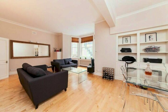 1 Bedroom Flat To Rent In Redcliffe Square, Chelsea, London, SW10