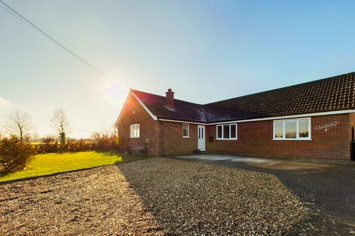 3 Bedroom Detached Bungalow To Rent In Attleborough Road, Great Ellingham, NR17