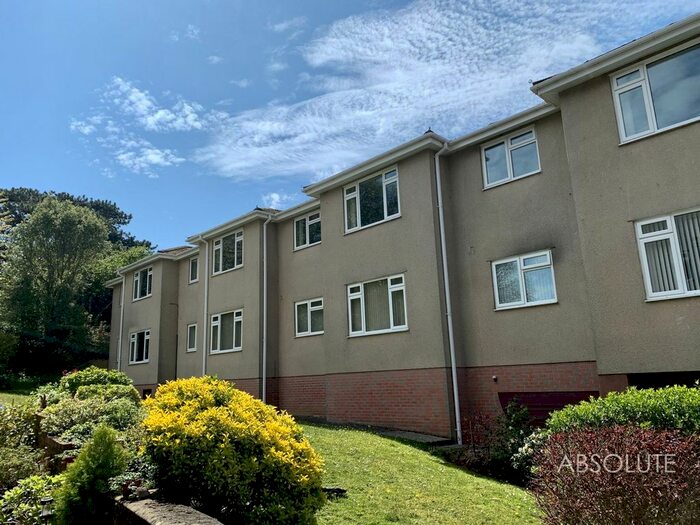 2 Bedroom Flat To Rent In Cleveland Road, Pinewood Court, TQ4