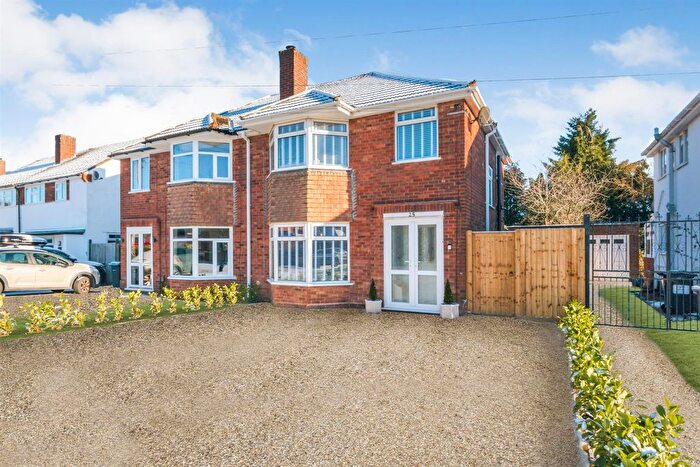 3 Bedroom Semi Detached House For Sale In Trinity Road, Sutton Coldfield, B75