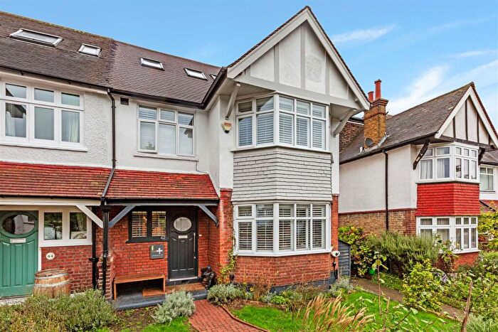 5 Bedroom Semi Detached House For Sale In Hertford Avenue, East Sheen, SW14