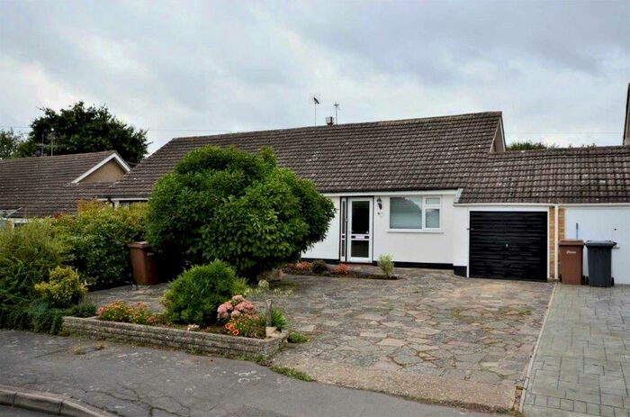 2 Bedroom Chalet To Rent In Carsey Close, Ramsden Heath, Billericay, CM11