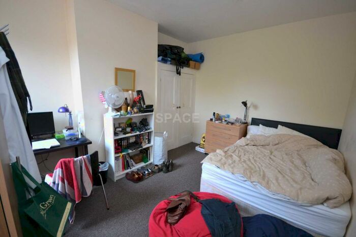 4 Bedroom Terraced House To Rent In Wokingham Road, Reading, Berkshire, RG6