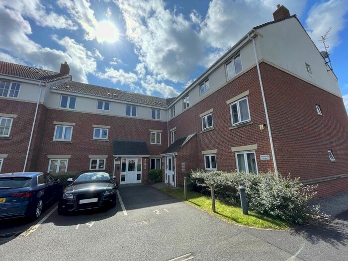 2 Bedroom Flat To Rent In Archdale Close, Chesterfield, S40