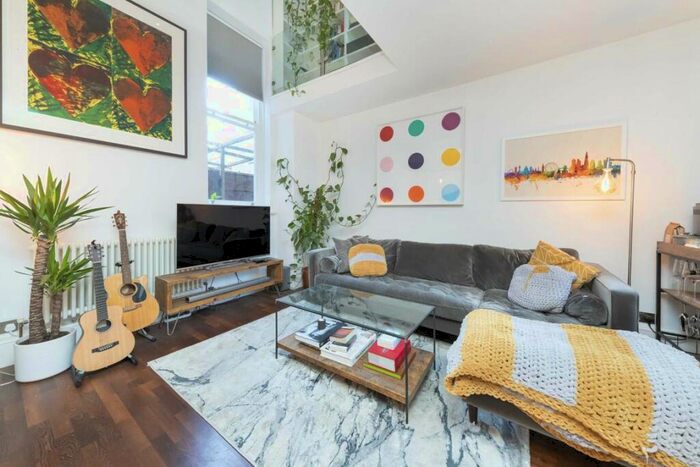 2 Bedroom Maisonette To Rent In Georges Road, Islington, N7