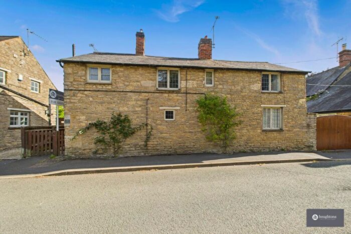 4 Bedroom Detached House For Sale In Wappenham Road, Helmdon, NN13