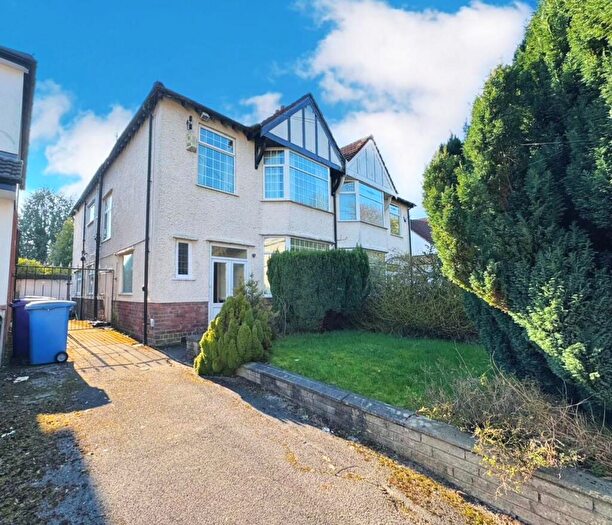 4 Bedroom Semi Detached House For Sale In Thingwall Lane, Broadgreen, Liverpool, L14