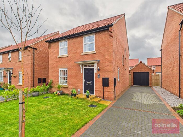 4 Bedroom Detached House For Sale In Armstrong Road, Cayton, Scarborough, YO11