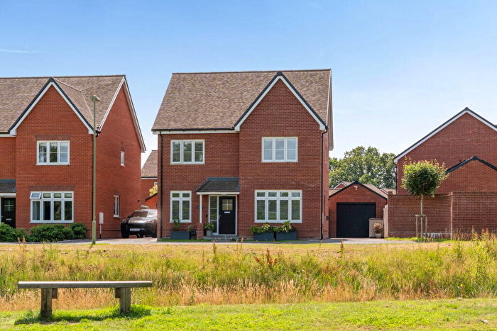 4 Bedroom Detached House For Sale In Cranesbill Road, Curbridge, Southampton, SO30