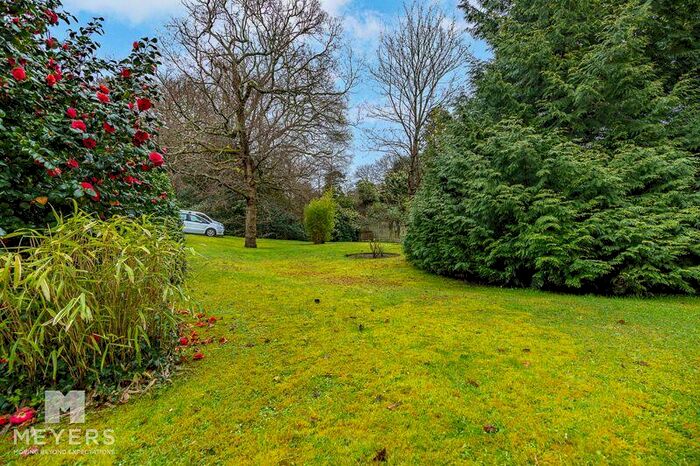 2 Bedroom Apartment For Sale In St. Valerie Road, Bournemouth, BH2