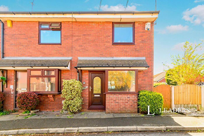 2 Bedroom End Of Terrace House To Rent In Summersgill Close, Heywood, OL10
