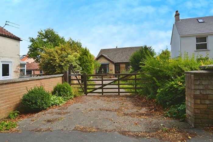 2 Bedroom Detached Bungalow For Sale In West Street, Scawby, DN20