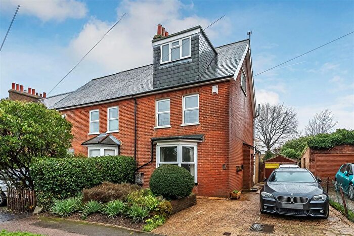 2 Bedroom Property For Sale In Glebe Road, Ashtead, KT21