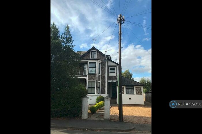 1 Bedroom Flat To Rent In Flint Lodge, Maidenhead, SL6