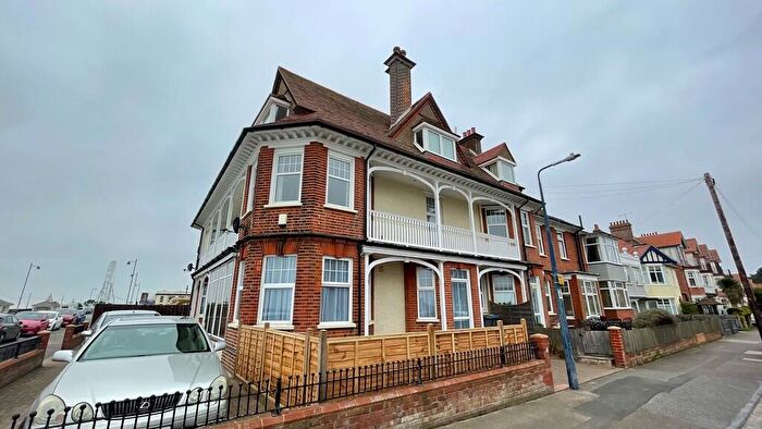 2 Bedroom Apartment To Rent In Sea Road, Felixstowe, IP11