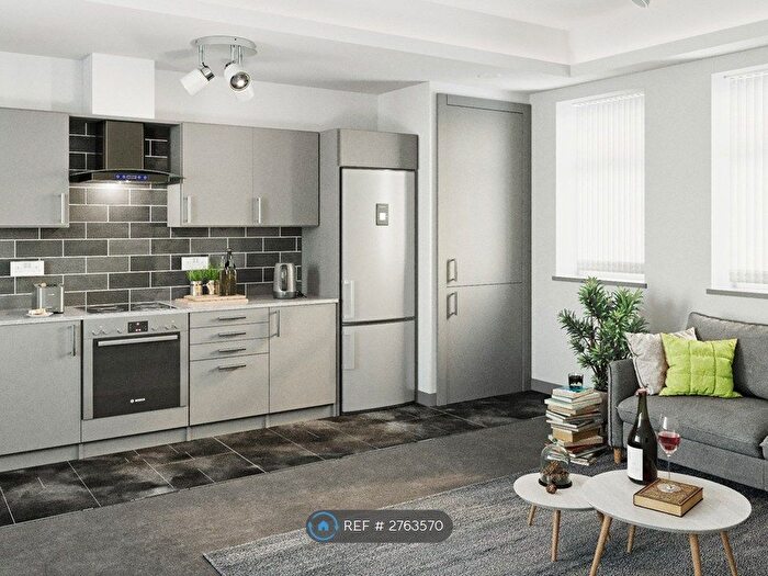 2 Bedroom Flat To Rent In Westgate, Wakefield, WF1