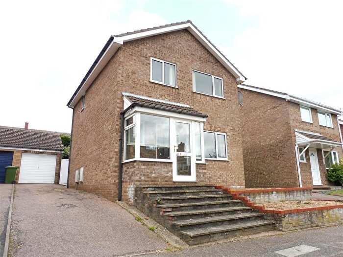 3 Bedroom Detached House To Rent In Mountbatten Road, Bungay, NR35