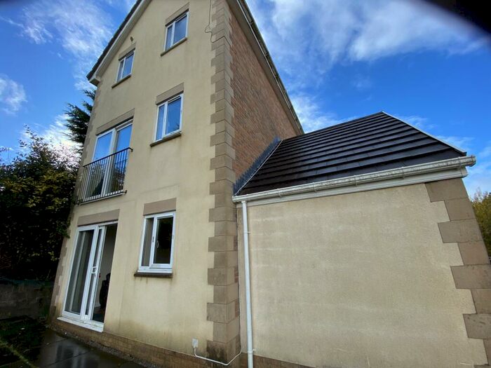 4 Bedroom House To Rent In Seion Place, Seven Sisters, Neath, SA10