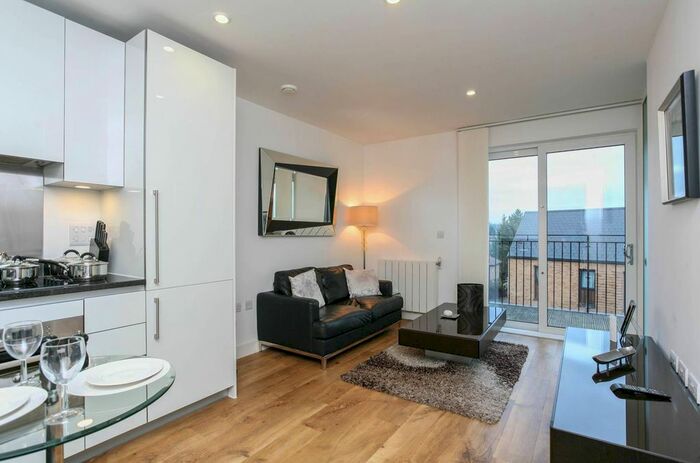 1 Bedroom Flat To Rent In Dowding Drive, Kidbrooke, London SE9