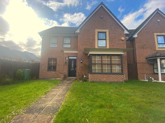 4 Bedroom House To Rent In Rivenhall Square, L24