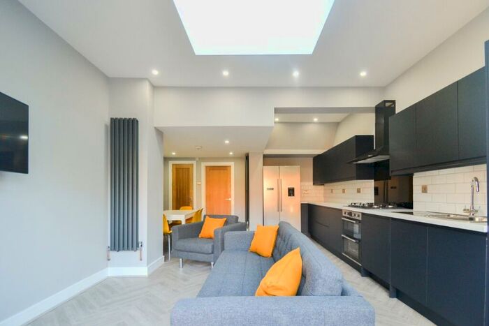 6 Bedroom Detached House To Rent In Montpelier Road, Dunkirk, Nottingham, NG7