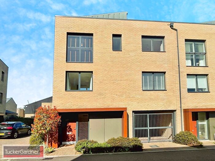 5 Bedroom Property To Rent In Glebe Farm Drive, Cambridge, CB2