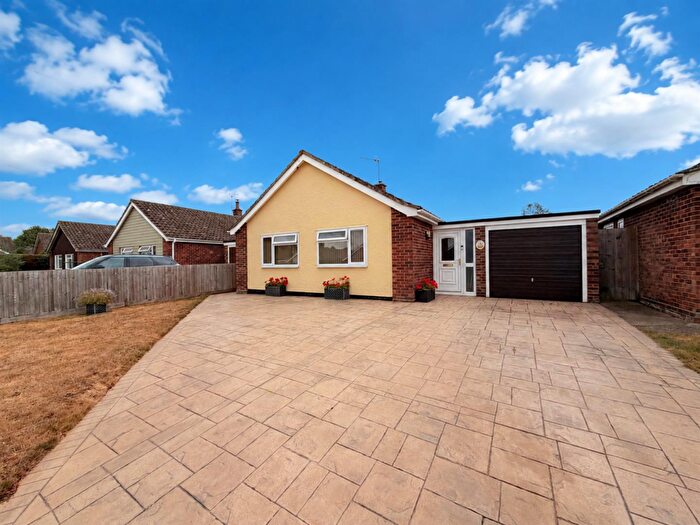2 Bedroom Detached Bungalow For Sale In Woodward Avenue, Bacton, Stowmarket, IP14