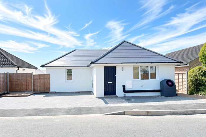 1 Bedroom Bungalow For Sale In The Gardens, Stotfold, Hitchin, SG5