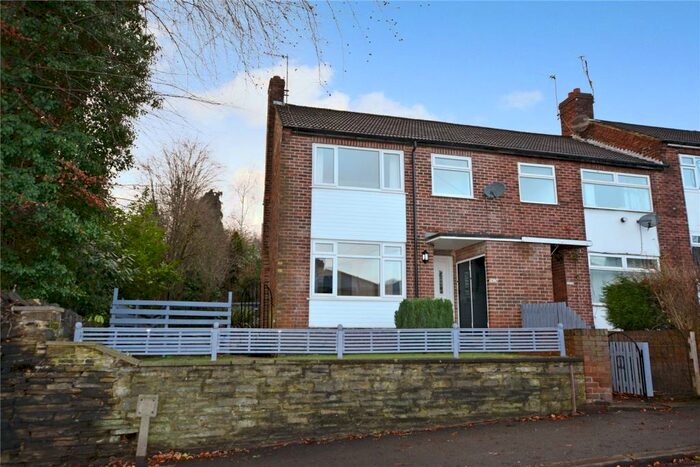 3 Bedroom Town House To Rent In Henconner Lane, Bramley, Leeds, West Yorkshire, LS13