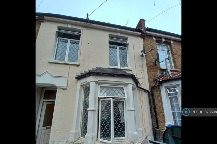 3 Bedroom Terraced House To Rent In Alpha Road, London, N18