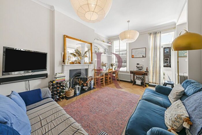 2 Bedroom Flat To Rent In Goldhurst Terrace, South Hampstead, NW6