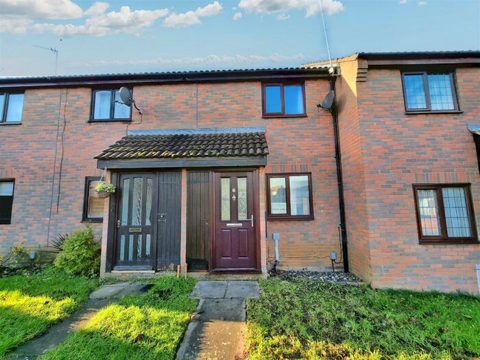 2 Bedroom Terraced House To Rent In Park Road, Rushden, Northants, NN10